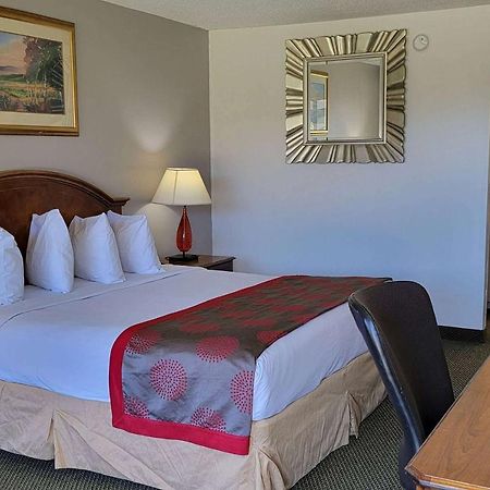 Ramada By Wyndham & Suites Warner Robins Buitenkant foto