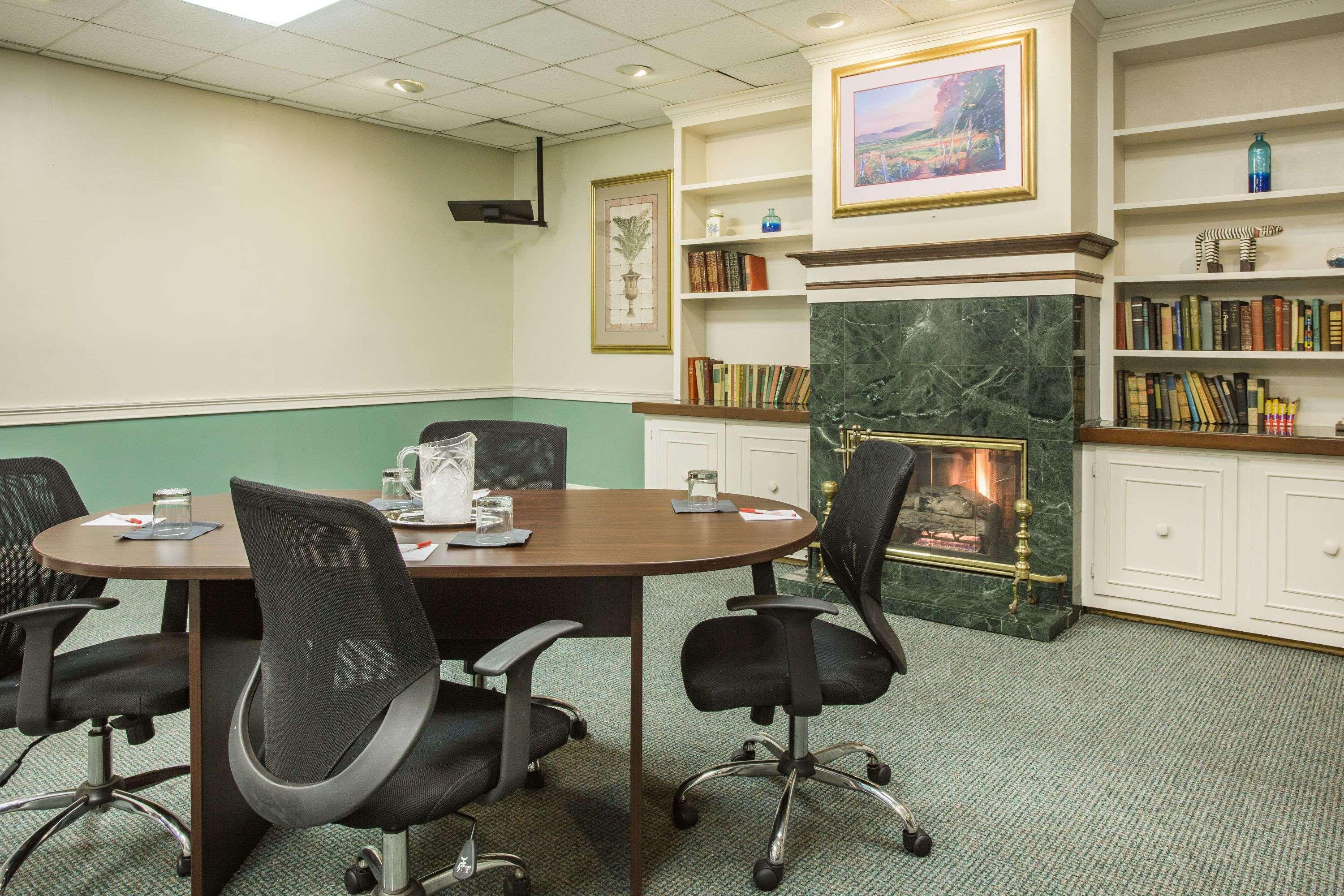 Ramada By Wyndham & Suites Warner Robins Buitenkant foto
