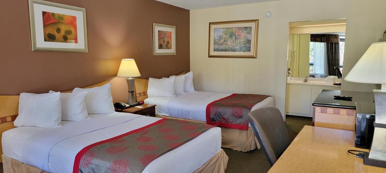 Ramada By Wyndham & Suites Warner Robins Buitenkant foto