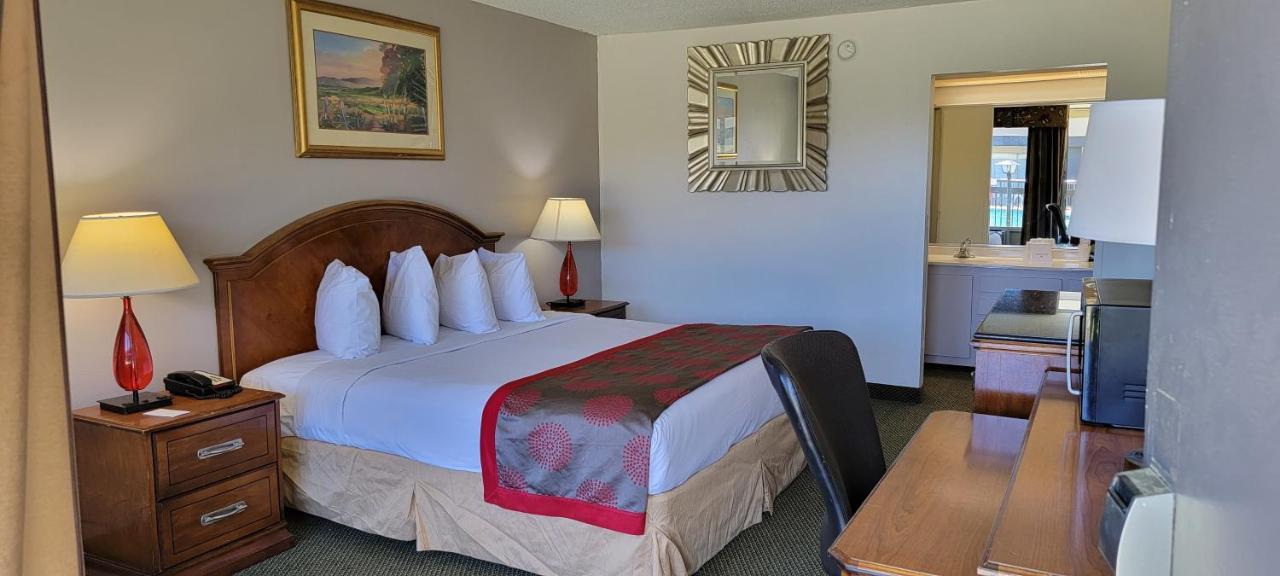 Ramada By Wyndham & Suites Warner Robins Buitenkant foto