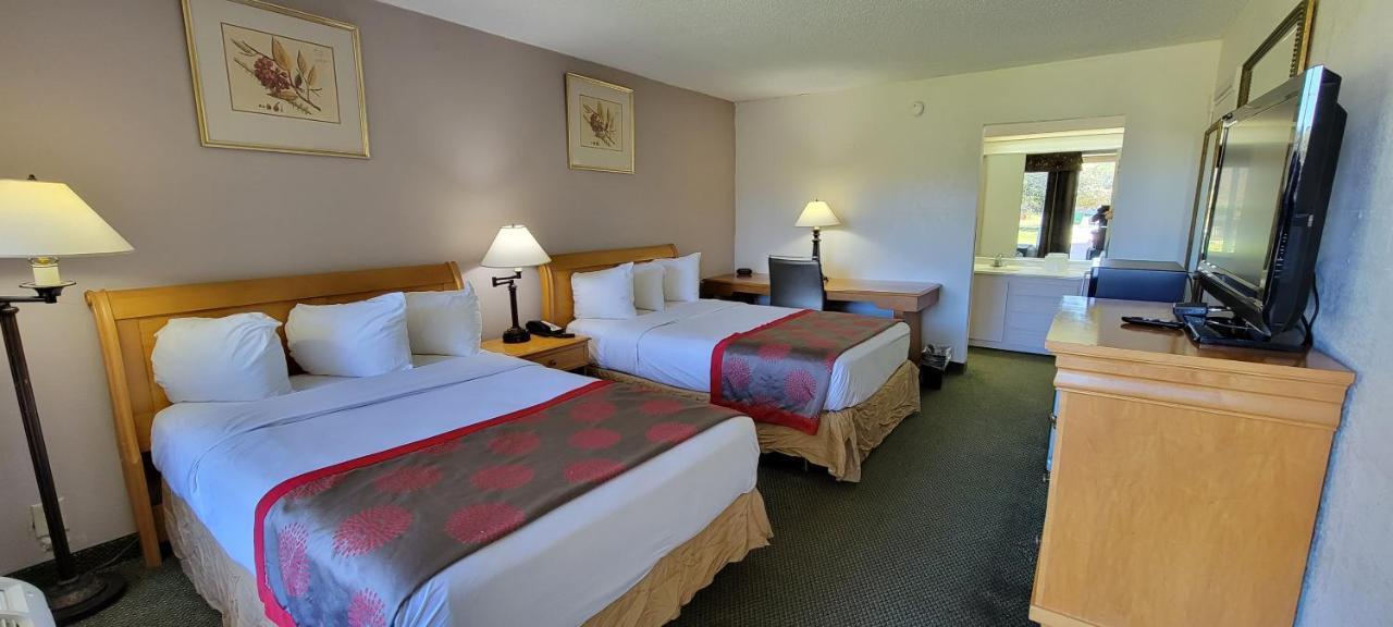 Ramada By Wyndham & Suites Warner Robins Buitenkant foto