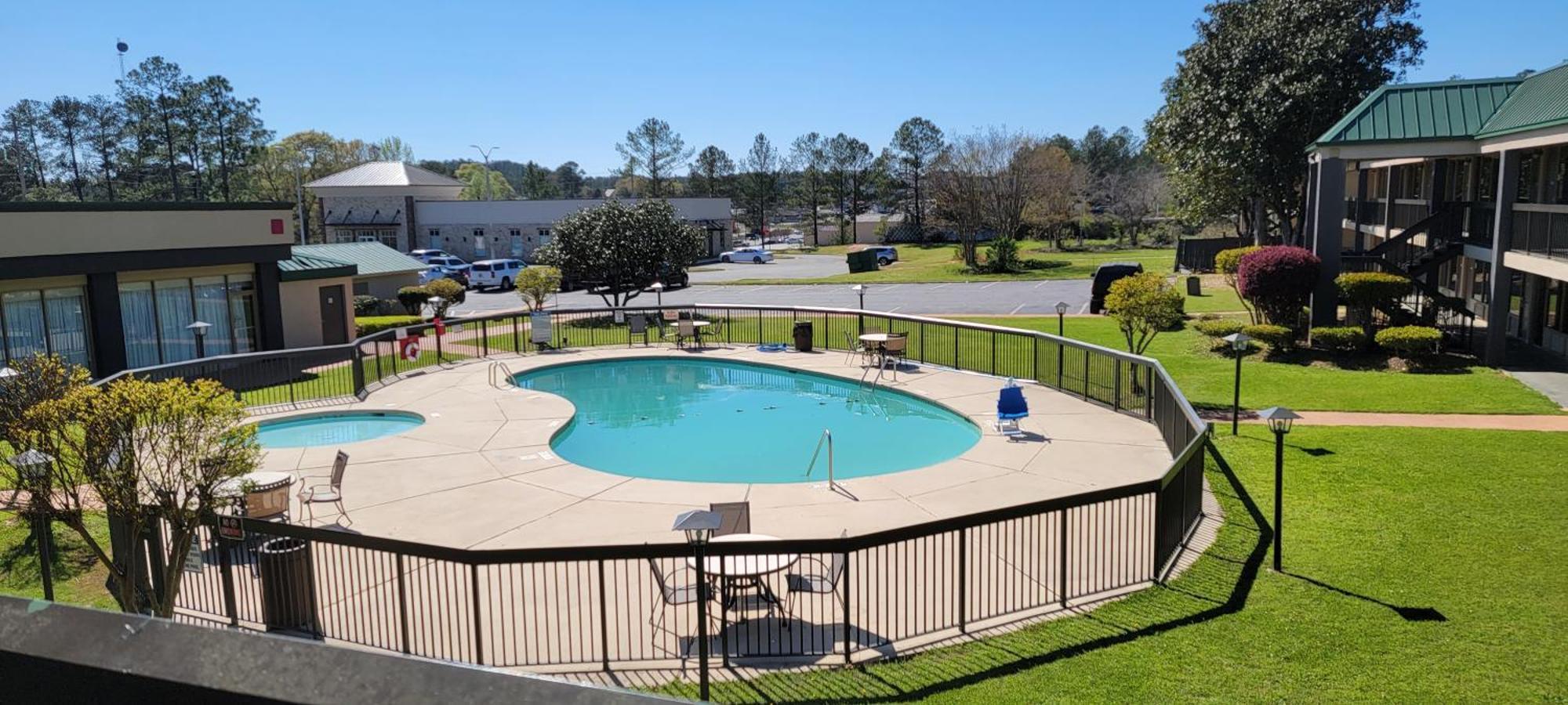 Ramada By Wyndham & Suites Warner Robins Buitenkant foto