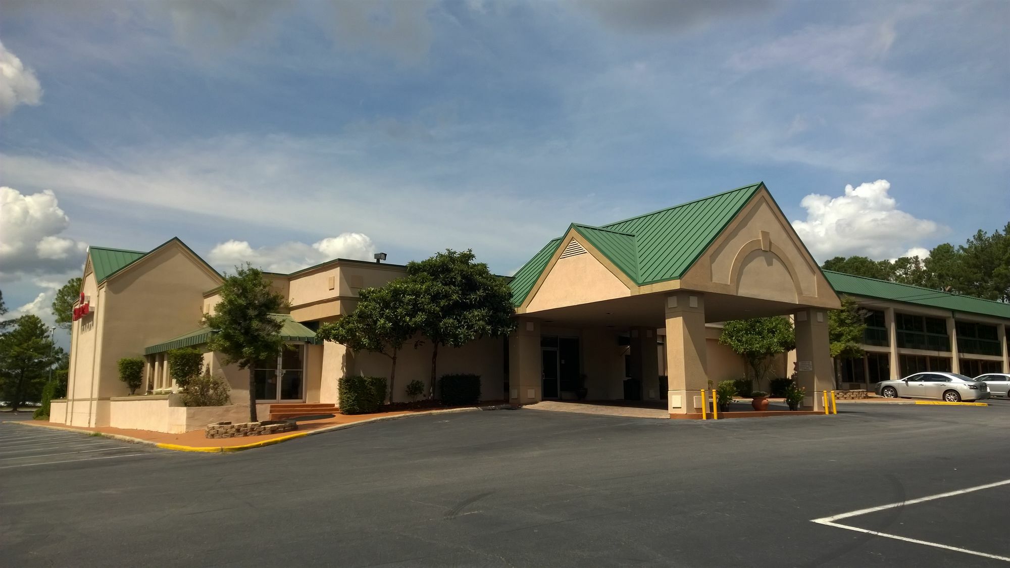Ramada By Wyndham & Suites Warner Robins Buitenkant foto