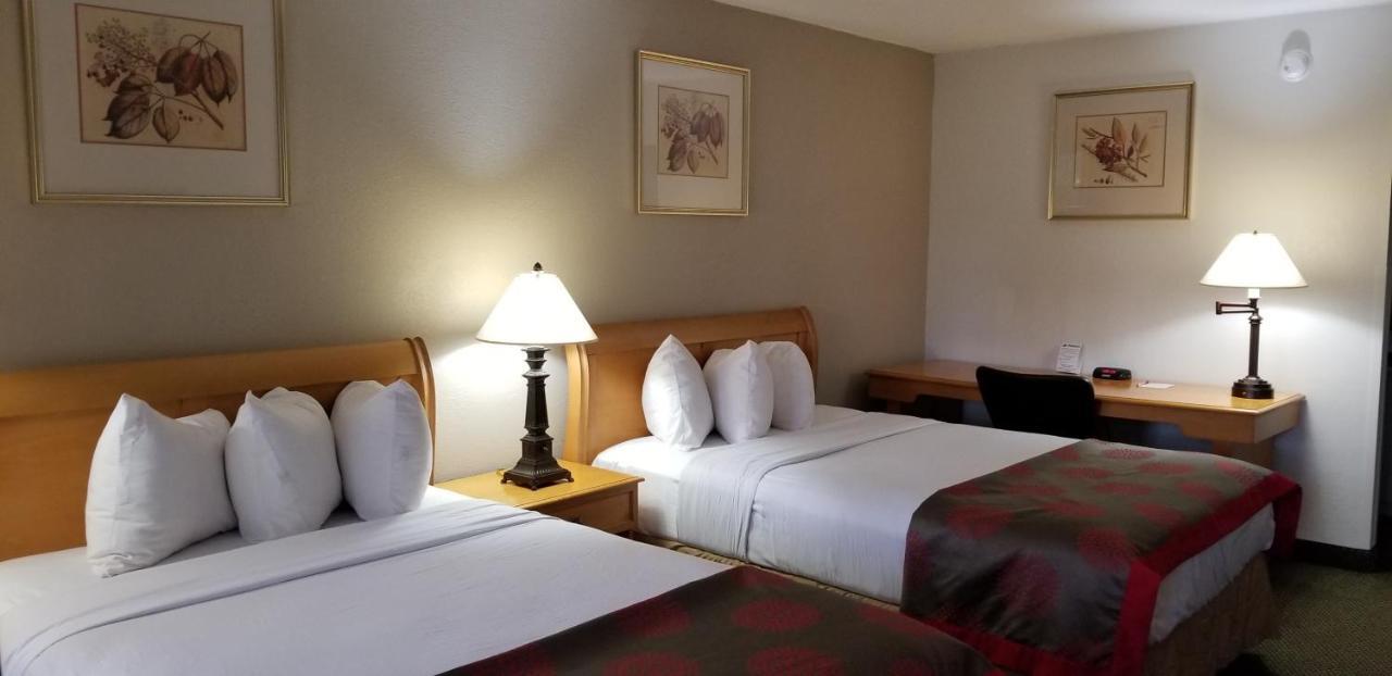 Ramada By Wyndham & Suites Warner Robins Buitenkant foto